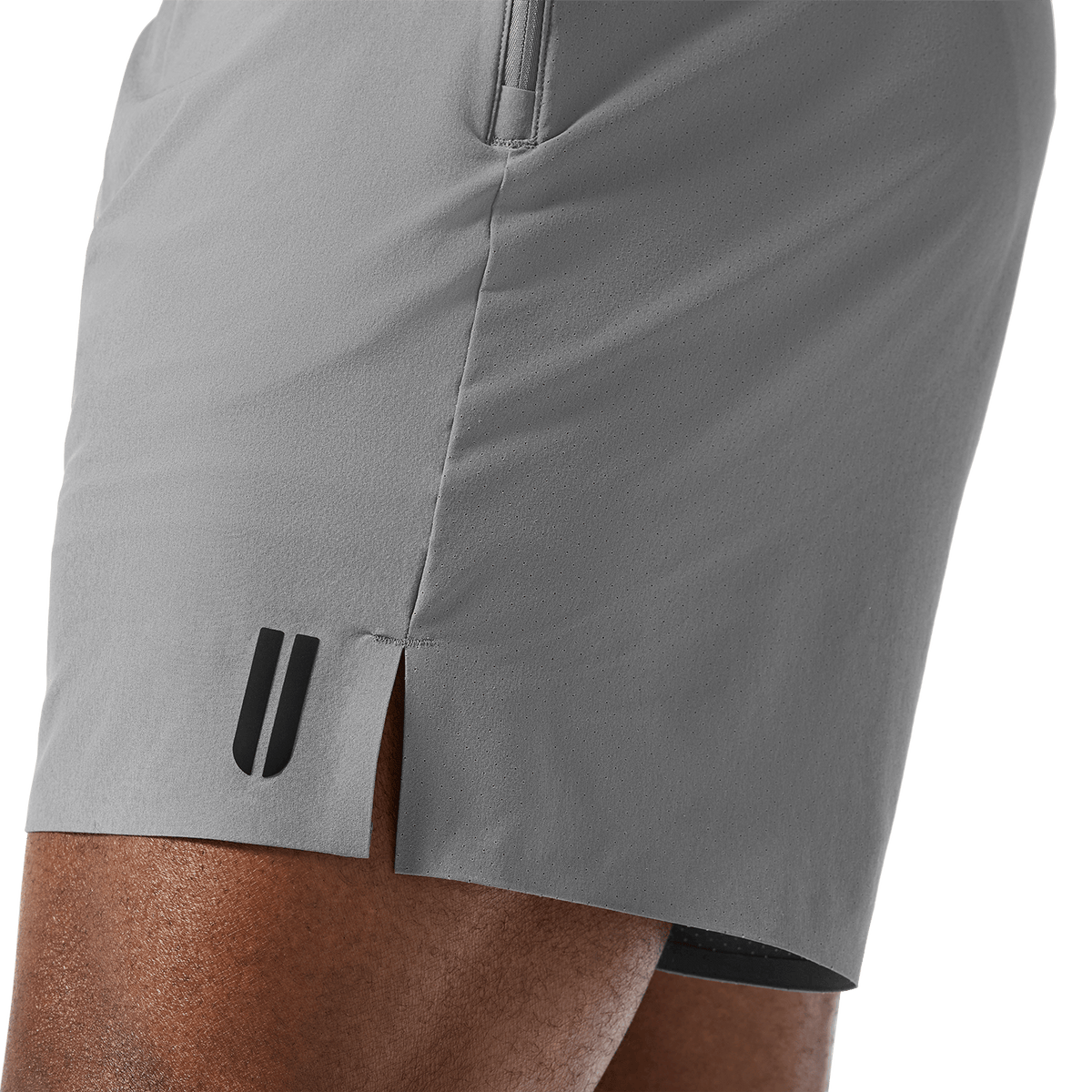 Men's Gargoyle Drive Short 6" (Unlined) U Logo Detail Angle.