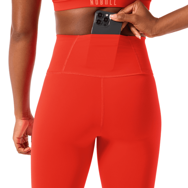 Women's Cayenne High-Rise Drive Tight 25" Back Pocket Angle.