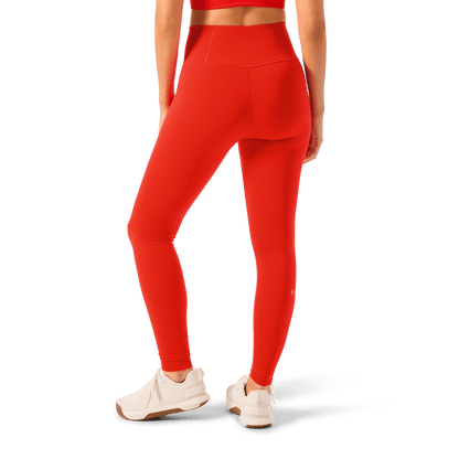 Women's Cayenne High-Rise Drive Tight 28" Back Lower Body Angle.