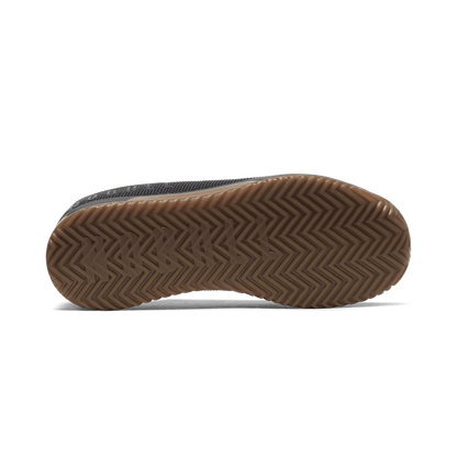 Black Gum Outwork Edge Shoe Bottom Angle.